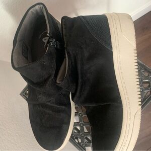 Dr. Scholl's Black and Gray High-Top Sneakers